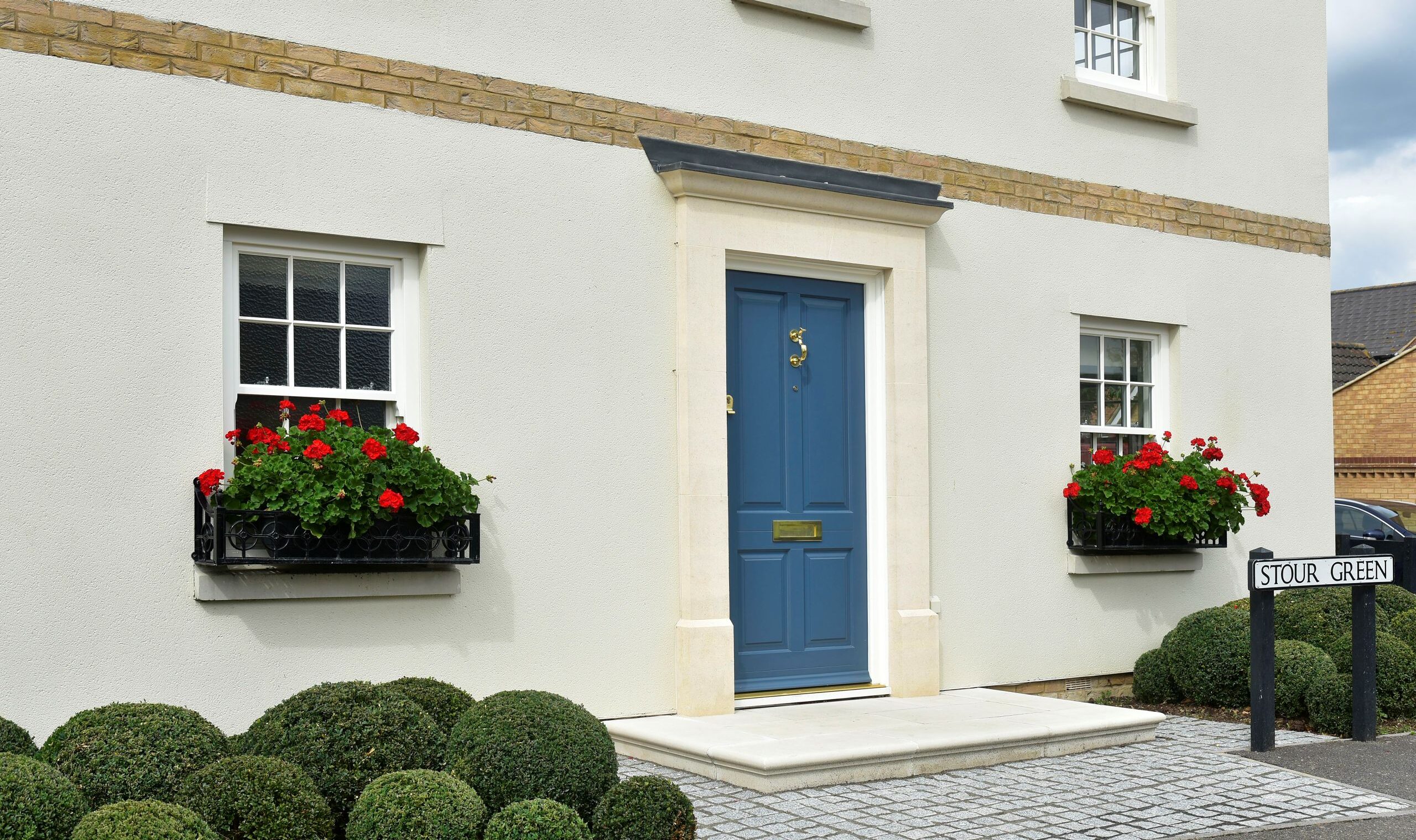 Timber Bevington Townhouse door in F&B Pointing with Samuel Heath Polished Brass Doctors Door knocker & Letterbox in Ely
